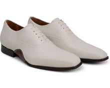 Load image into Gallery viewer, Studio Belvedere 'Bianca' Catalog
