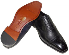 Load image into Gallery viewer, Carrucci Lace-Up Cup-Toe Shoes # KL90306E
