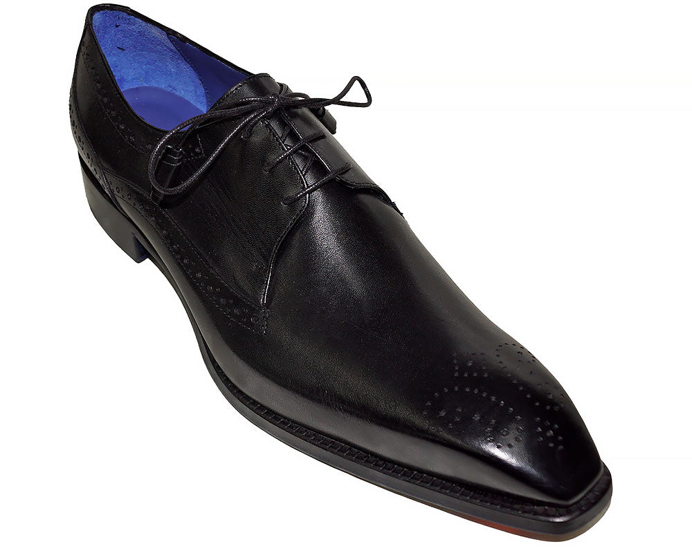 Suede Shoes – Alligator World