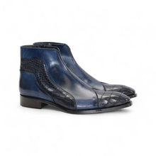 Load image into Gallery viewer, Duca by Matiste &#39;Aprilia&#39; Catalog
