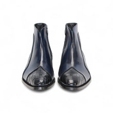 Load image into Gallery viewer, Duca by Matiste &#39;Aprilia&#39; Catalog
